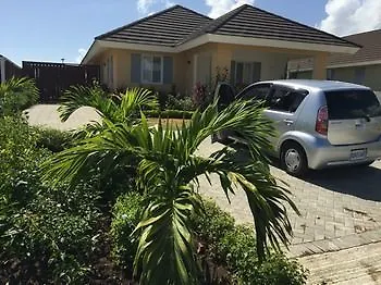 Ocho Rios Villa At Coolshade Priory 3*,